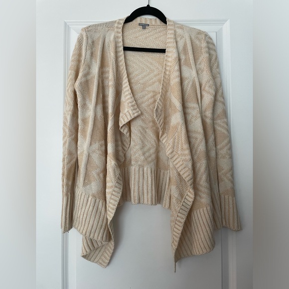 Forever 21 Women’s Creme and White Pattern Cardigan - Picture 1 of 5